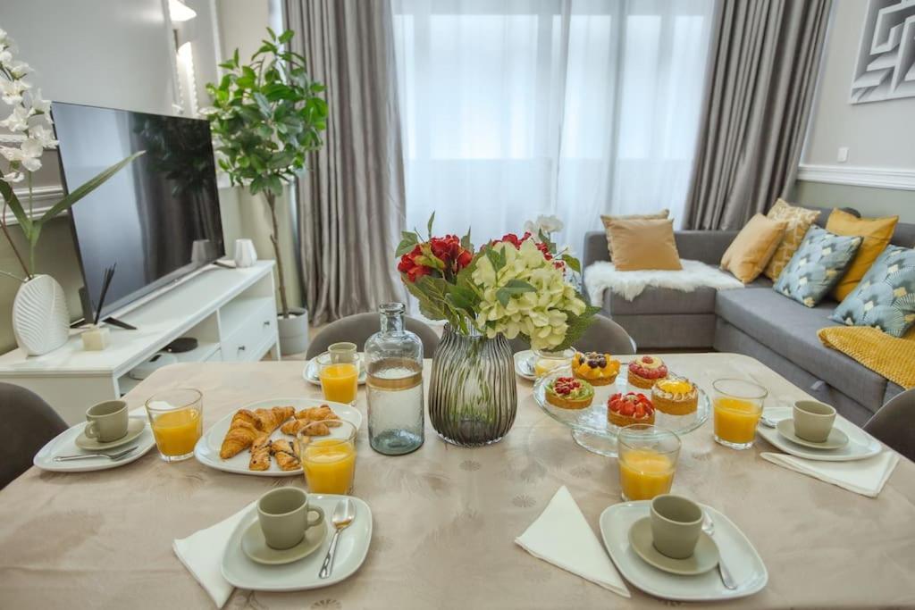 Charming Apart New 2 Bedrooms With Aircon 파리 외부 사진